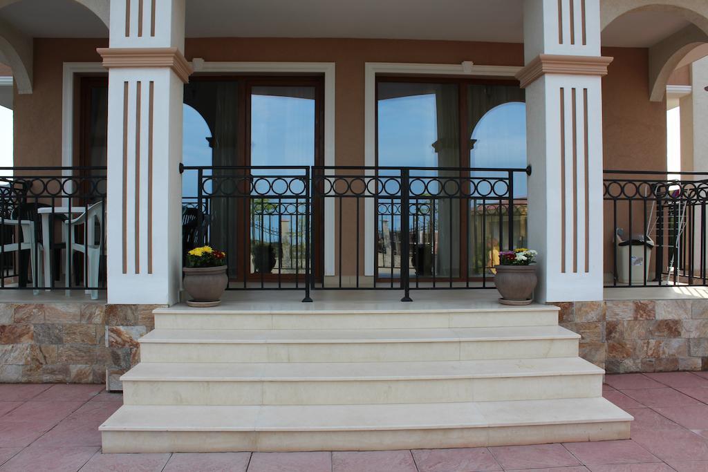 Brilliant Aparthotel Sozopol Buitenkant foto